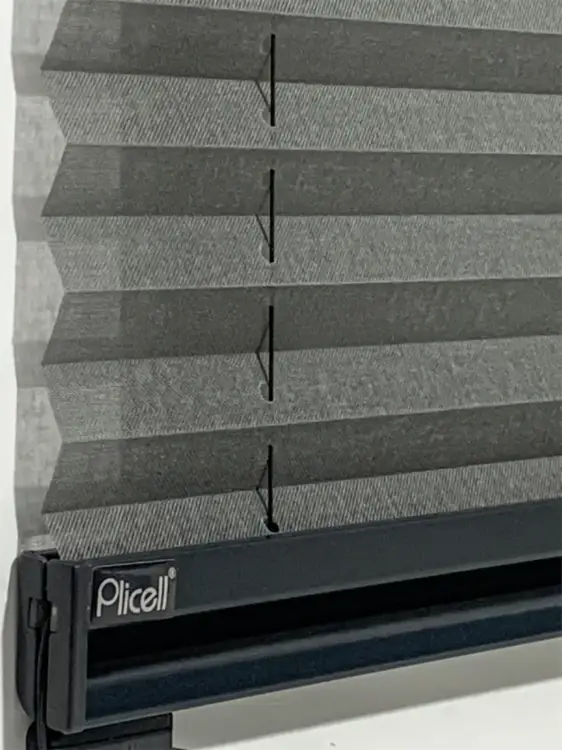 Siyah Tül Plicell Cam Balkon Perdesi – Clover Serisi
