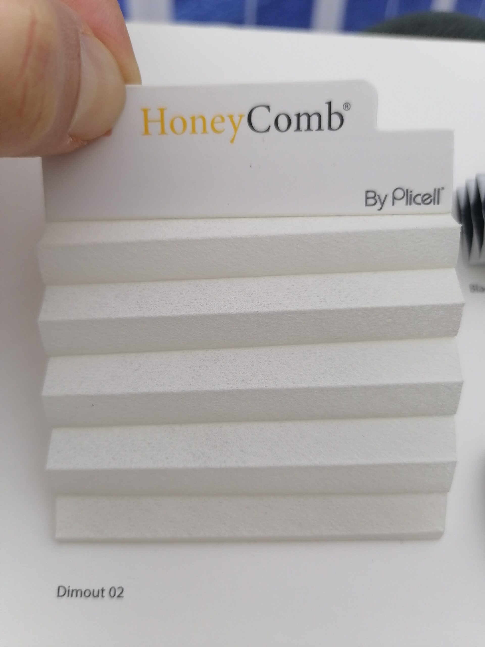 Ekru Honeycomb Plicell Cam Balkon Perdesi - İP DELİKSİZ